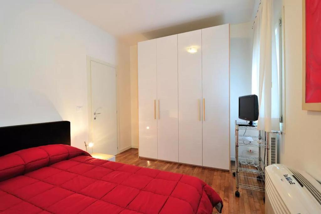 Appartamento Red House Ai Mori Venezia Esterno foto